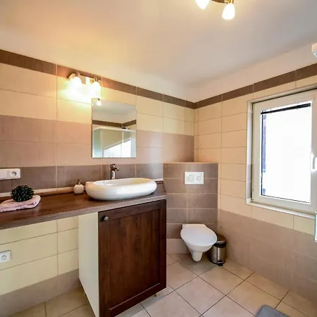 Ubytovani Pod Svetem-Apartman Trebon Exterior photo